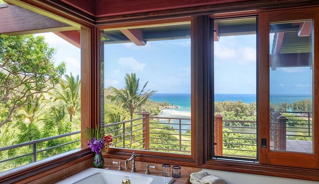 Sea Song in Kilauea With 4 Bedrooms and 4 Bathrooms