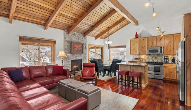 Seasons Four by Snowmass Vacations