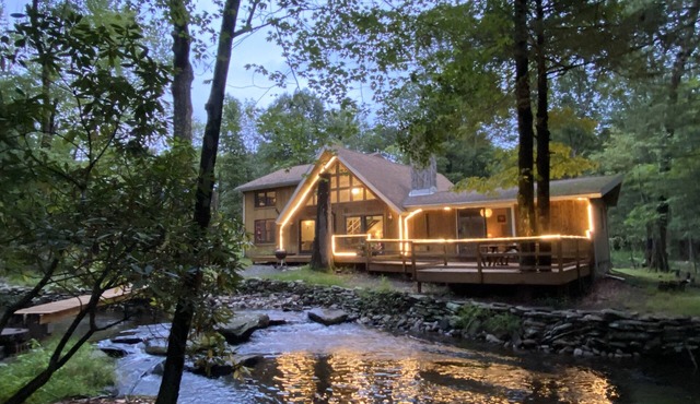 Secluded Chalet on Fishing Creek – Mins to Camelbk in Stroudsburg
