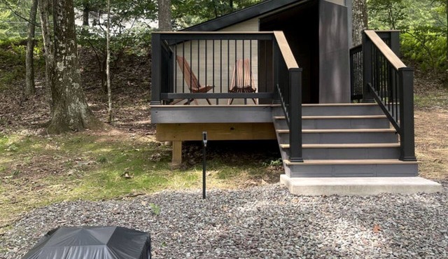 Small Cabin Perfect to Create Your Own Glamping Escape in Pennsylvania