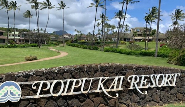 Spacious affordable 2br/2ba/3lanai remodeled condo, perfect location in Poipu!