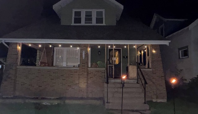 Spacious GR Retreat - Hot Tub - Family Stay in Grand Rapids