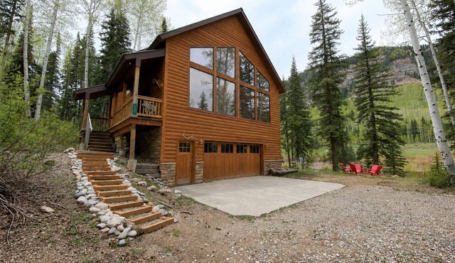 Spacious Lodge with Pond just 1 Mile to Purgatory Ski Resort