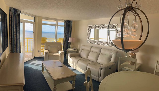 Spacious Oceanfront 2-bedroom Condo in Bay Watch in beautiful North Myrtle Beach in North Myrtle Beach