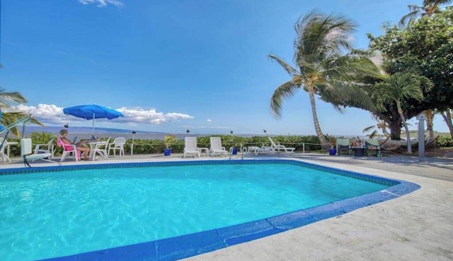 Stay Central on Molokai in a Studio with Pool & Kitchenette