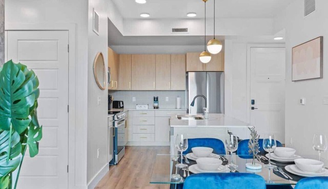 Stylish 2BR | Pool, Central SLC, Great Access in Salt Lake City