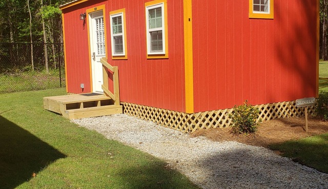 Sunrise Cozy Tiny House. 15 minutes from Auburn University, Bucee's & Walmart