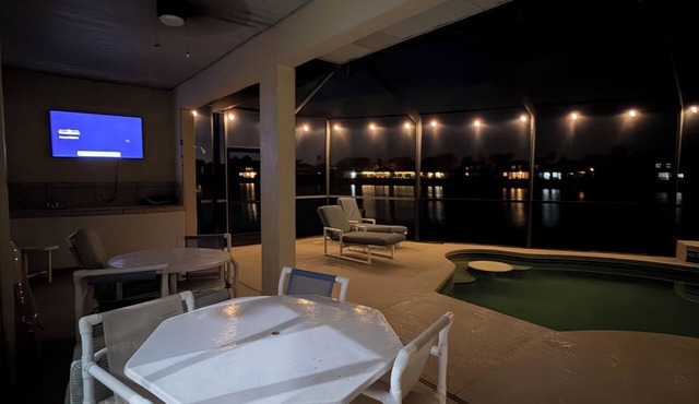 Sunset Lake Retreat | Lakefront Pool Home Near Disney ⭐