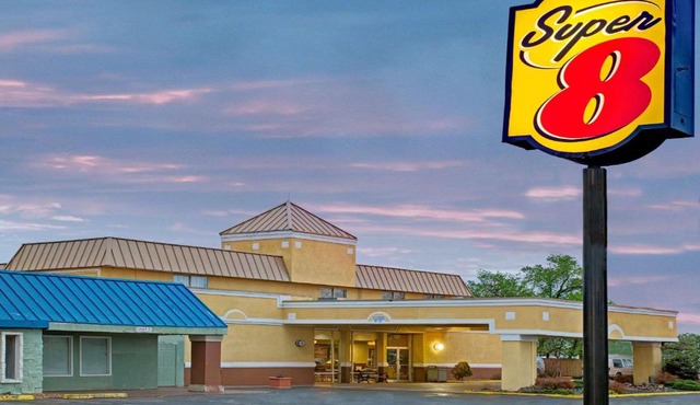 Super 8 by Wyndham Wheat Ridge/Denver West in Wheat Ridge