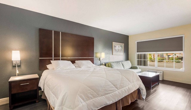 SureStay Hotel by Best Western Sarasota Lido Beach in Sarasota