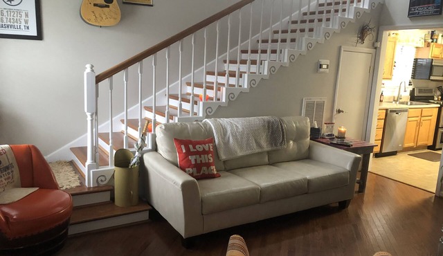 Sweet and Petite on Lillian Street 3 miles from Downtown Nashville