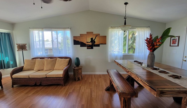 The Hilo Hula Hut
