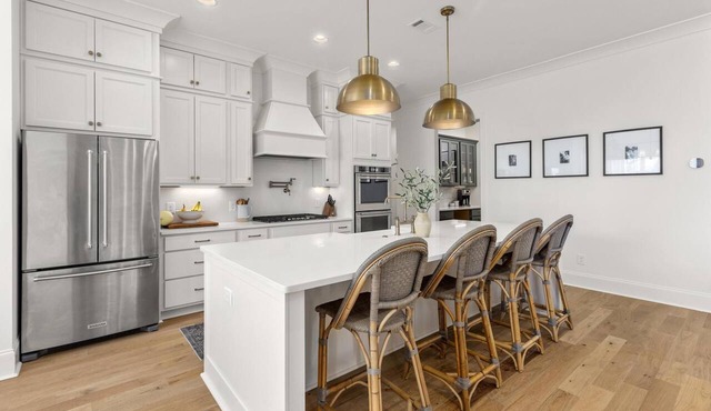 The Hydrangea Game Day House with 65” Smart Tv King Suite Peloton Chefs Kitchen