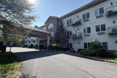 The Willowbrook Village at Lake Harmony, a Wyndham Hotel