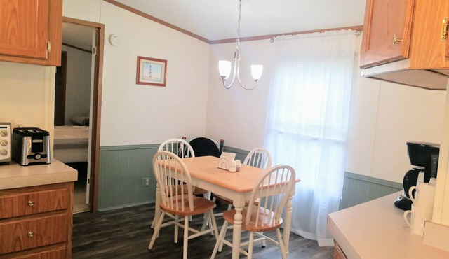 Two Bedroom less than 10 minutes to Sunset Beach - Pet Friendly!