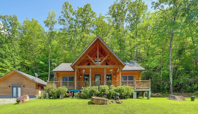 Updated Cabin By Linville Falls: Deck & Game Room! in Marion