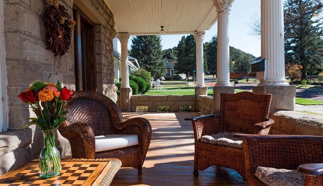 Vacation Home Upscale Great Location, Dog Friendly