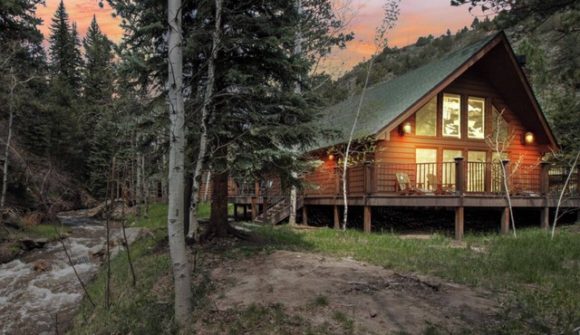 WATER FRONT Updated Cabin Close to Estes Park New Hot Tub 3 Private Acres