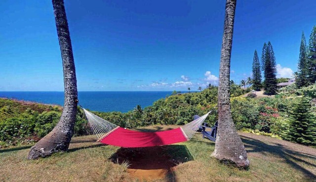 Waterfront Princeville Condo with Pool, Hot Tub, Loft & Ocean Views