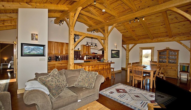 Whispering Hills Retreat