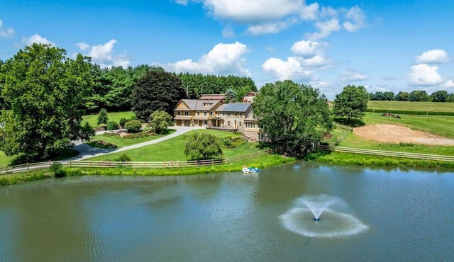 Willow Pond Manor | Private Mansion on 26 Acres in Cochranville