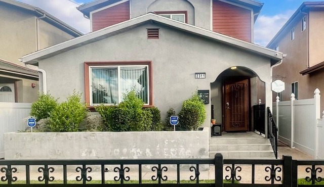 World Cup Fan Home near BMO and Sofi Stadium that sleeps up to 8 guests!
