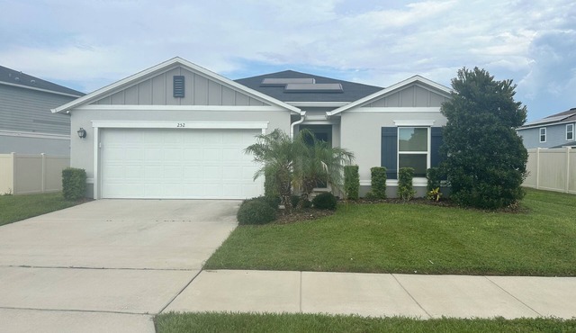 Your Winter Haven Oasis Awaits 3-bedroom house near Legoland in Winter Haven in Winter Haven