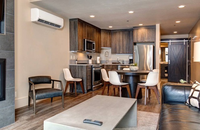 84 m² Condo ∙ 2 bedrooms ∙ 6 guests