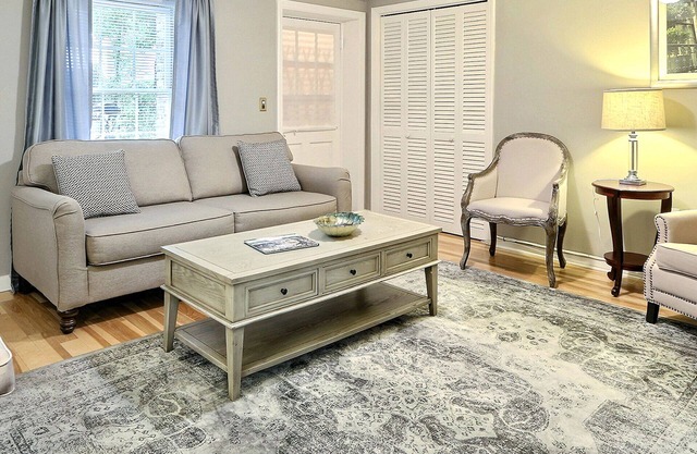 Heated Pool Access | 5*Clean | Flex Cancelation in Savannah