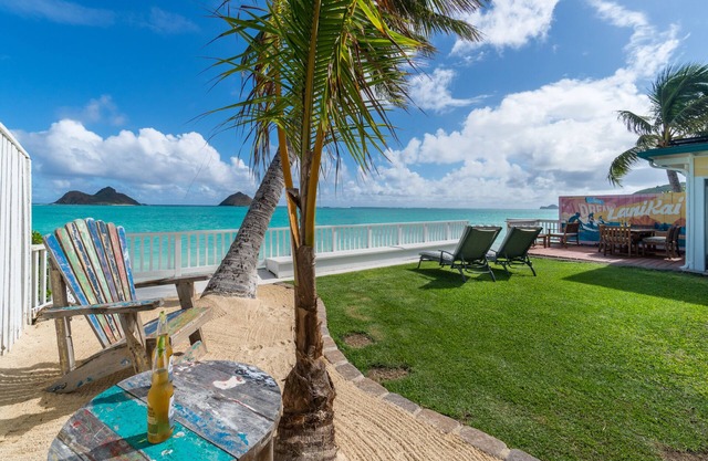 Lanikai Beachfront - AUGUST CANCELLATION - BOOK NOW!