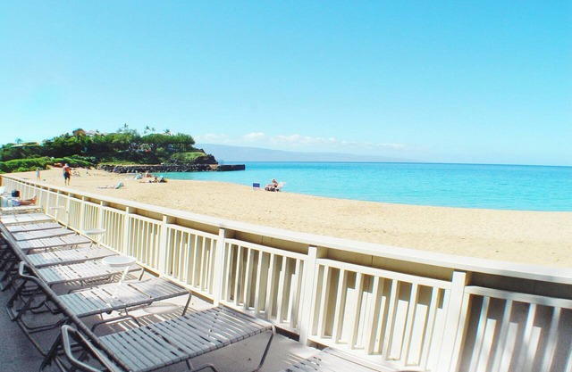 Top Floor Studio Ocean View, Golf Cart, Beach Cabana, Jacuzzi, Pool