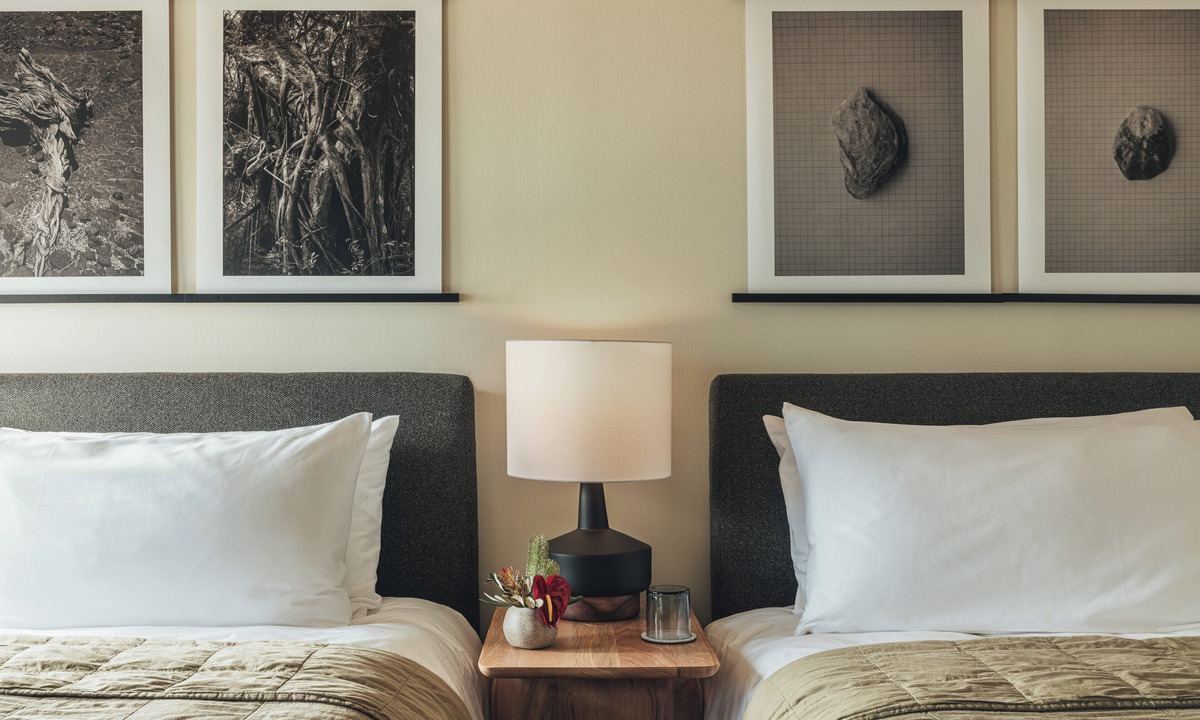 Historic Kailua Village Hotel | PACIFIC 19 Kona