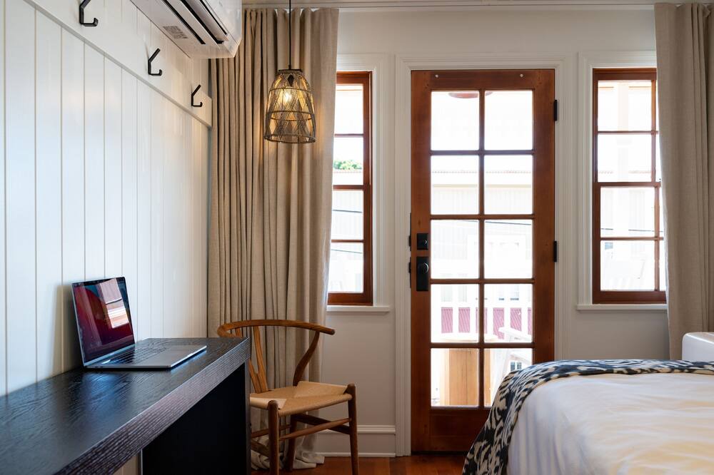 Historic Lahaina Front Street Hotel | Hotel Lahaina