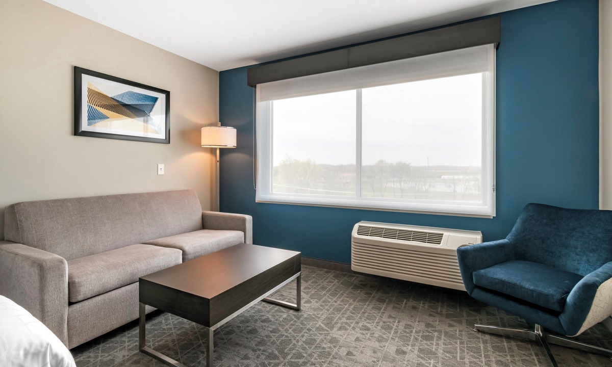 Salunga Hotel | Holiday Inn Express & Suites Lancaster - Mount Joy by IHG