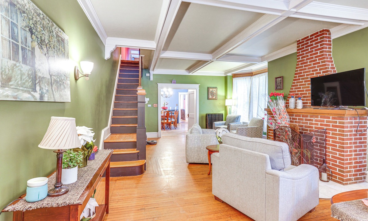 Reading Cottage | Historic Home w/Yard in the Heart of Reading!