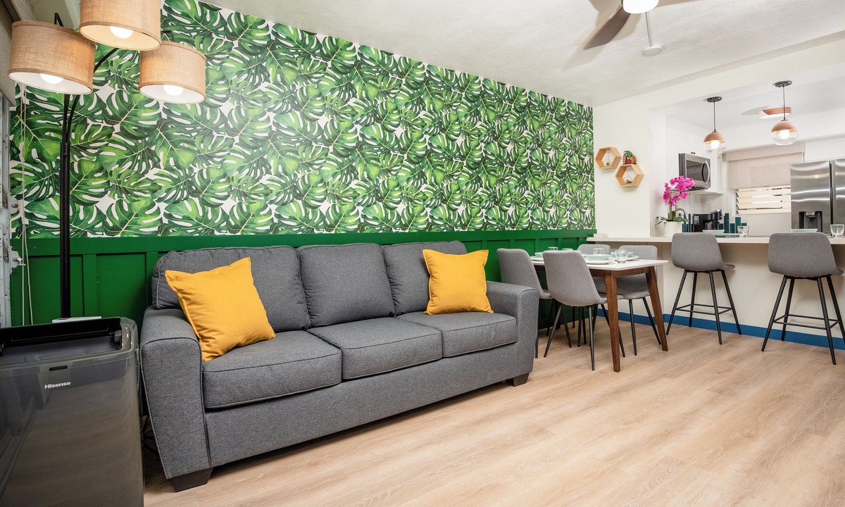 McCully - Moiliili Condo | Royal Aloha by Tropical Escapes Realty