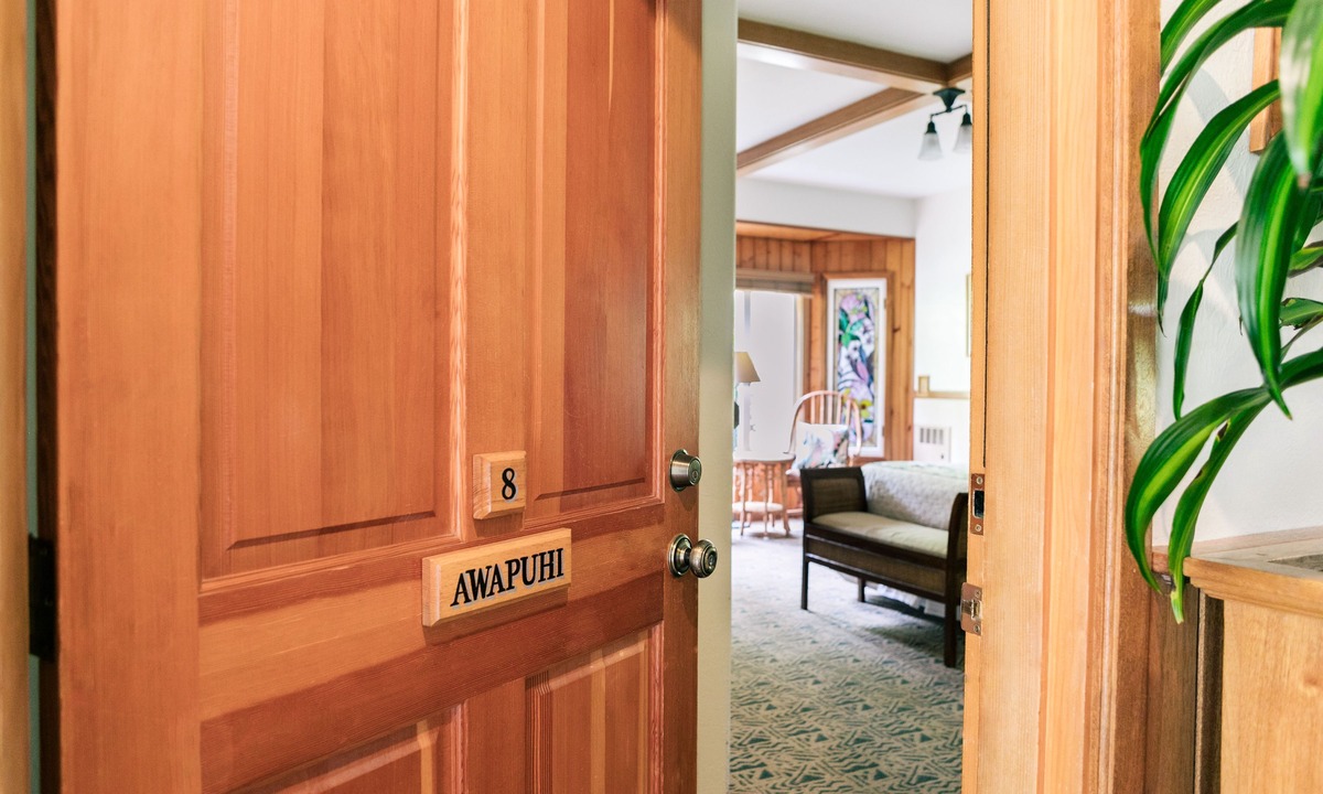 Volcano Bed & Breakfast | Kilauea Lodge and Restaurant