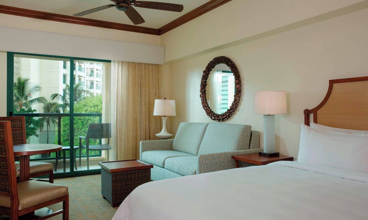 Ko Olina Condo | Marriott Ko Olina Beach Club - On The Beach- Family Friendly - Mountain View