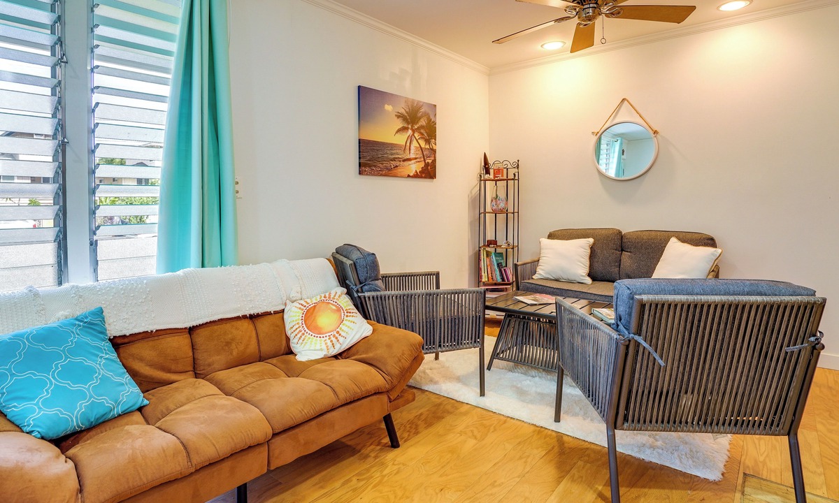 Waialua Condo | Surfer's Paradise: Waialua Condo Steps to Beach!