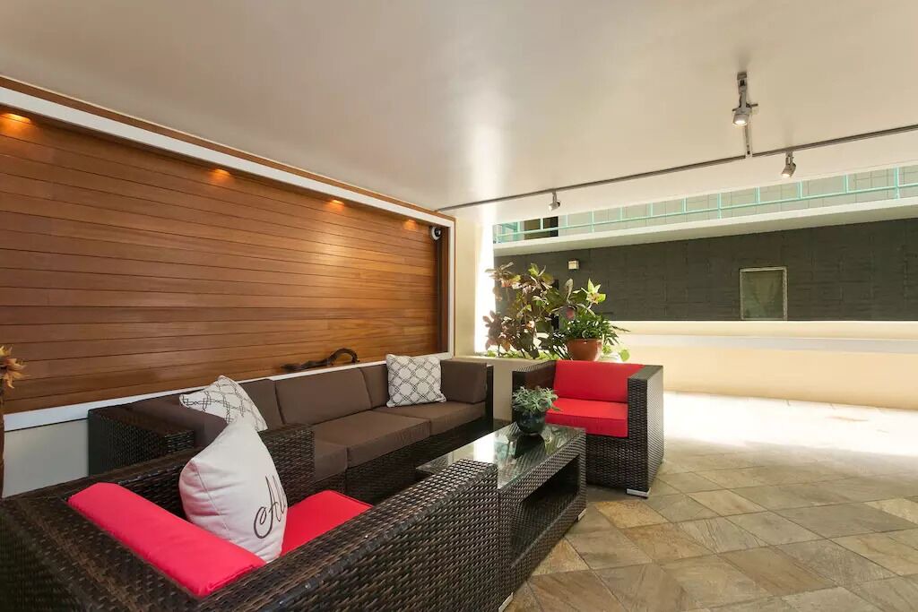 Diamond Head - Kapahulu - St. Louis Apartment | King Bed Diamond Head Beach Hotel Studio Apt.