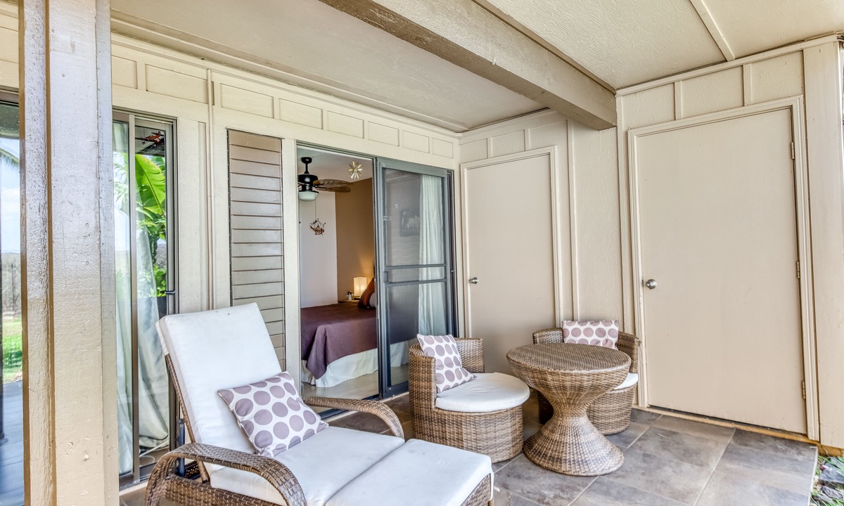 Maunaloa Condo | Ground-Floor Condo w/Ocean View, Lanai, Shared Pool/Hot Tub - Walk to Beach