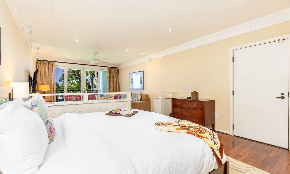 Kahuku Condo | Turtle Bay Villas 205/206 by Gather w/Shared Pool, Spa, AC