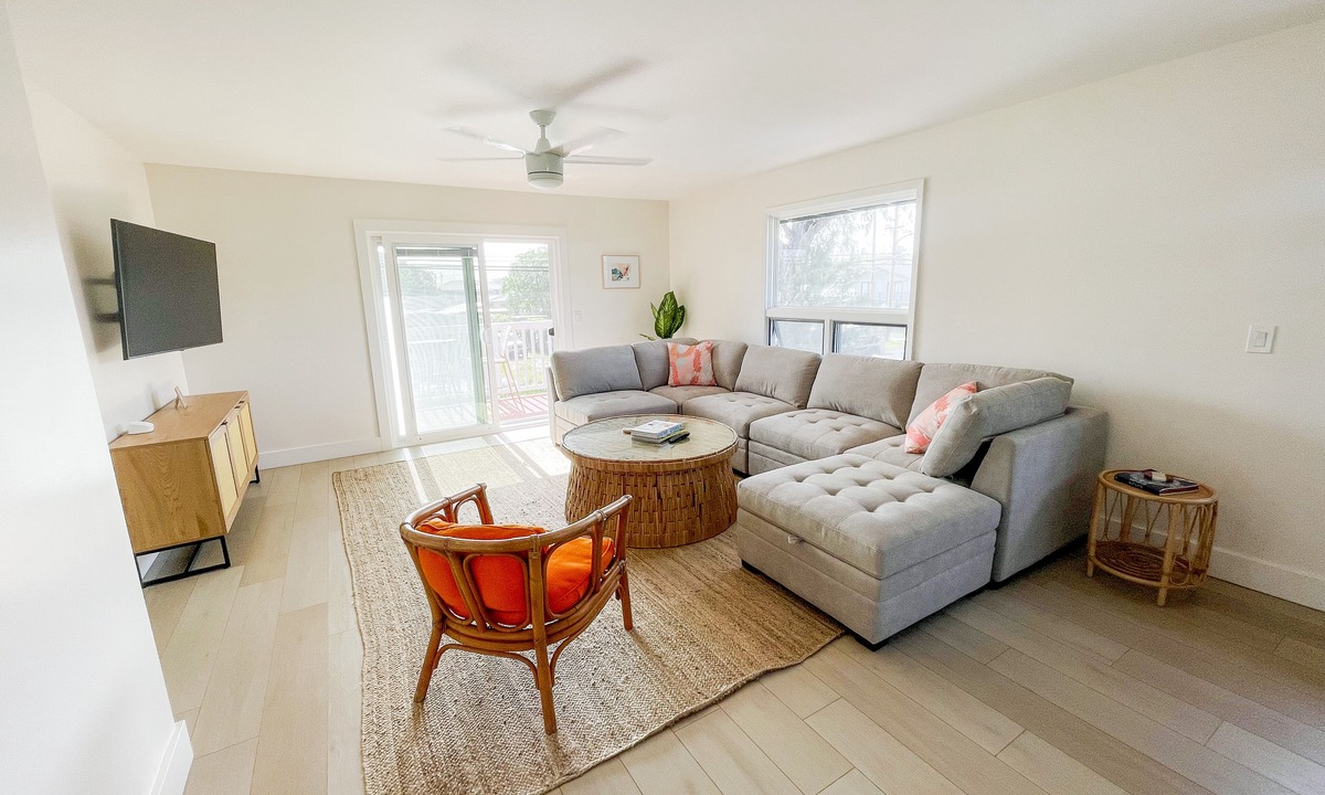 Waialee Apartment | Ocean View Haleiwa Home - EPIC location steps from beach and downtown