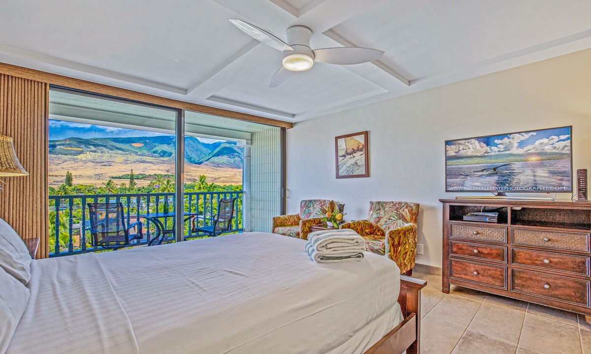 Historic Lahaina Front Street Condo | Lahaina Shores unit 528
