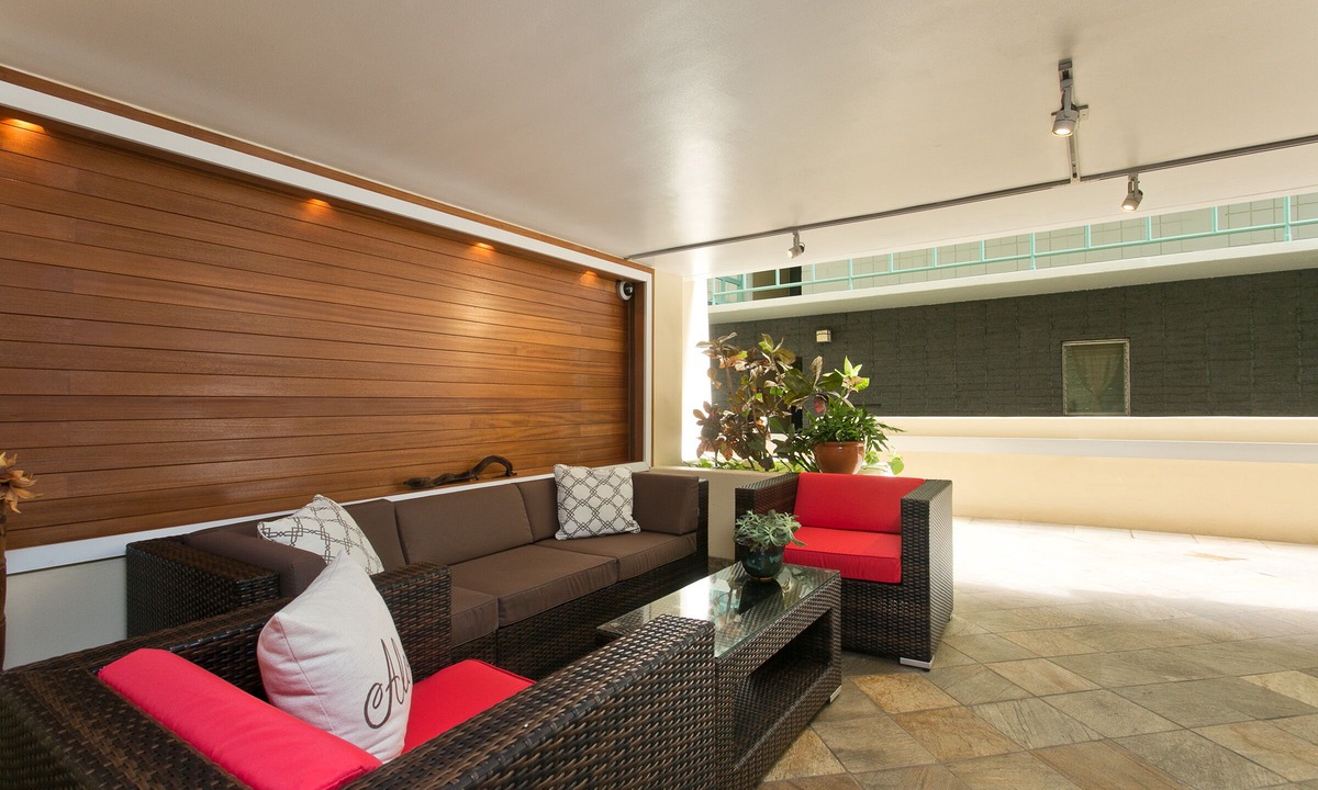 Diamond Head - Kapahulu - St. Louis Apartment | A Gem of a Studio at The Diamond Head Beach Hotel