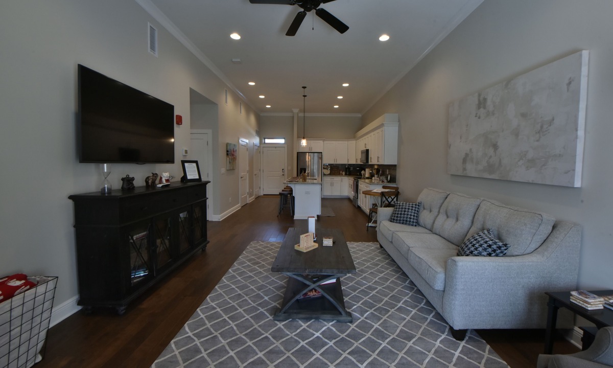 Tuscaloosa Condo | Bama Summit - Book for Football Season!