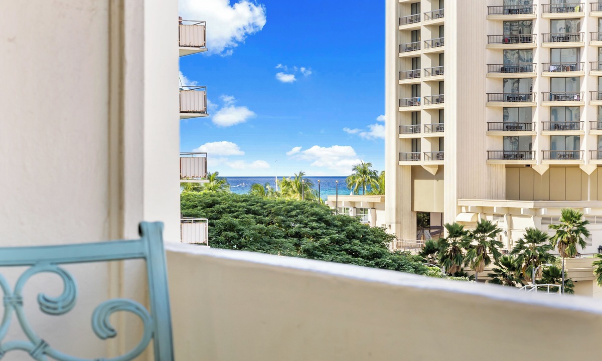 Waikiki Condo | Large Studio - 2 Decks - 2 Short Blocks From Beach - #703-A