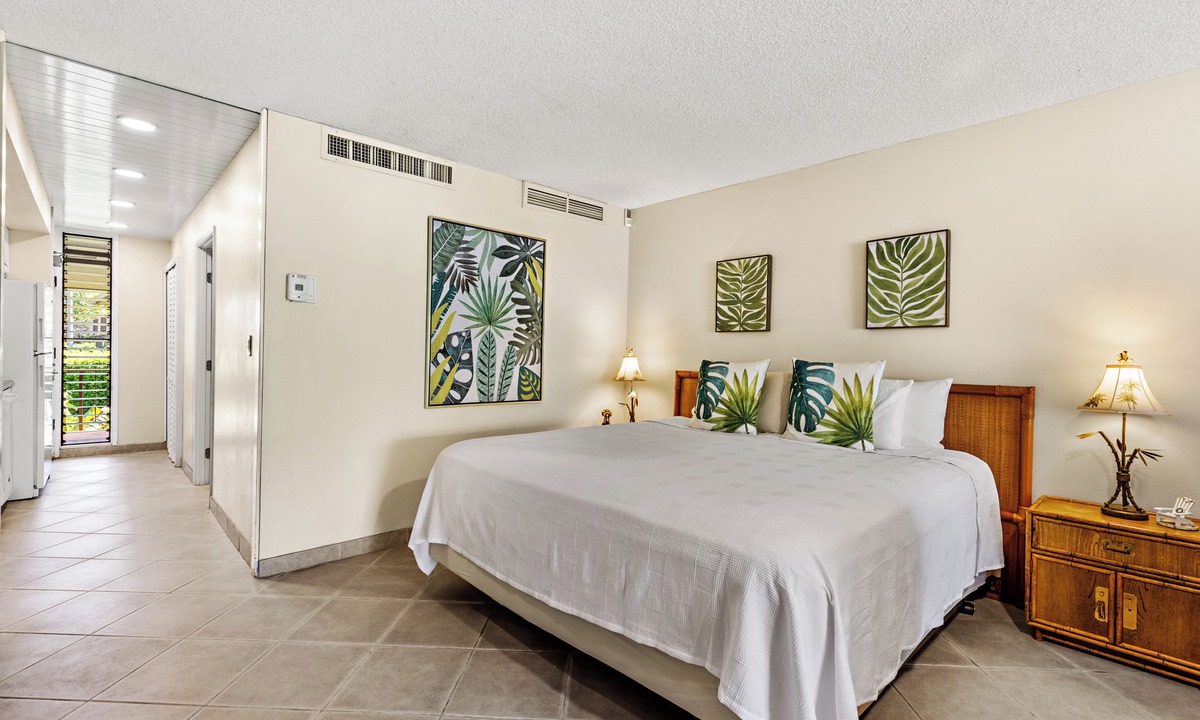Kaanapali Condo | Great value Sleeps 3, Private Beach Club, walk Kaanapali Beach, Gym
