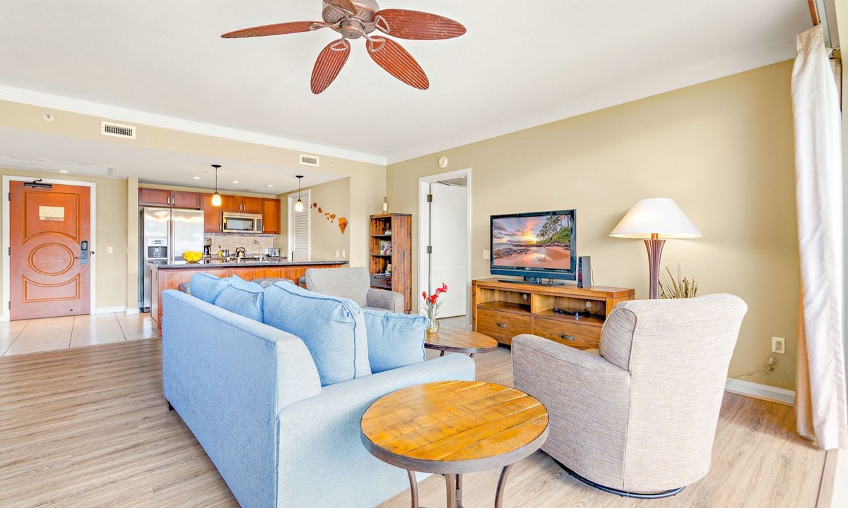 Kaanapali Condo | Maui Resort Rentals: Honua Kai - 4 Total Bedrooms, 5th floor Ocean AND West Maui Mountain Views
