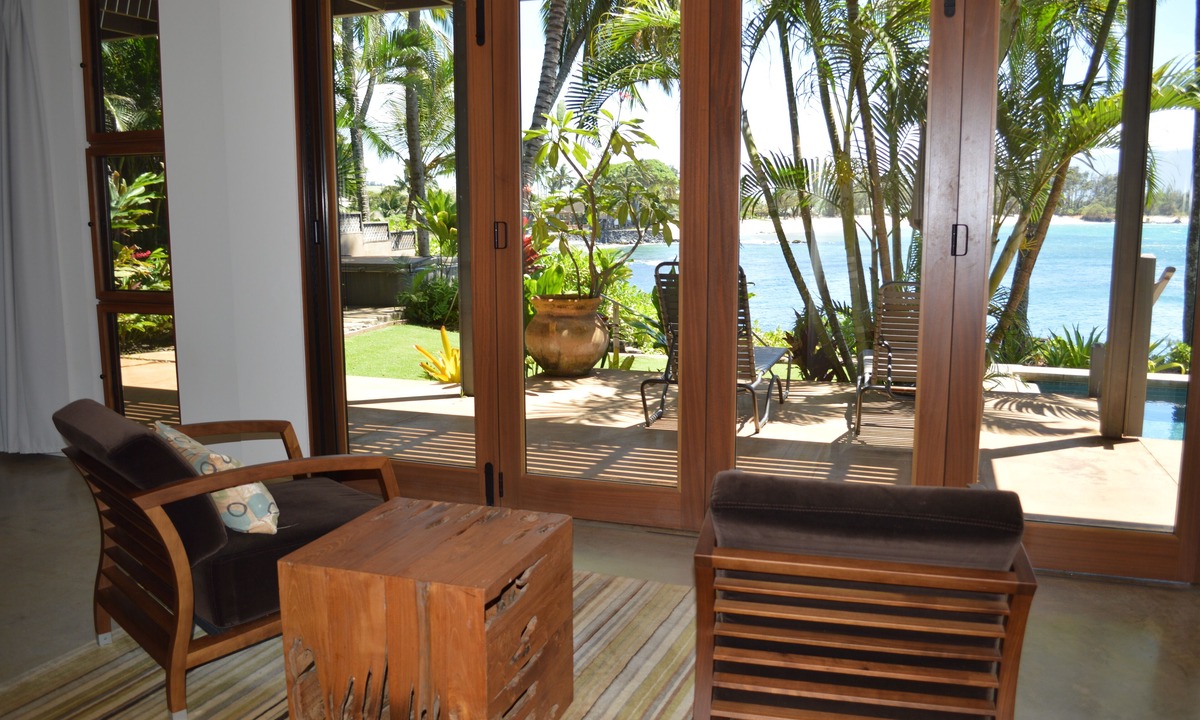 Paia House | Gorgeous! Oceanfront with Pool and Hot-Tub - Permitted